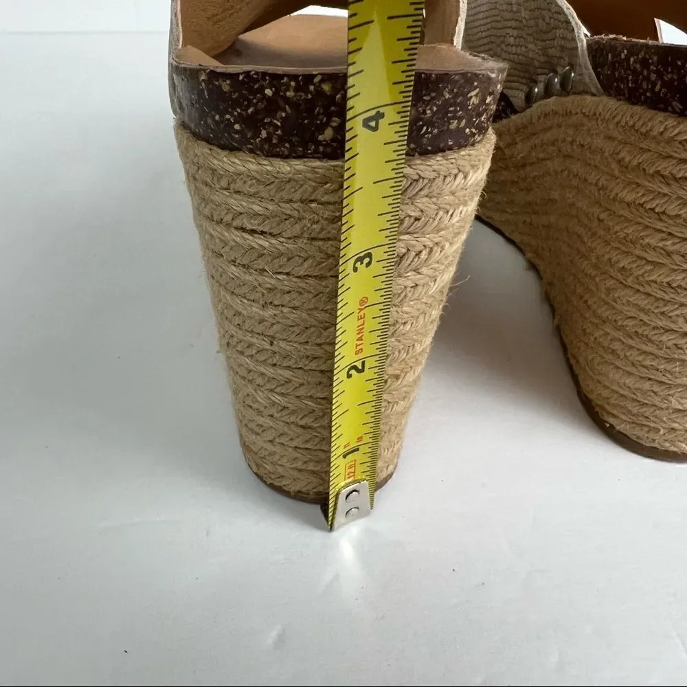 Lucky Brand Wedge Neeka Sandals Snake Skin Print Tan Cream Leather Upper 9M